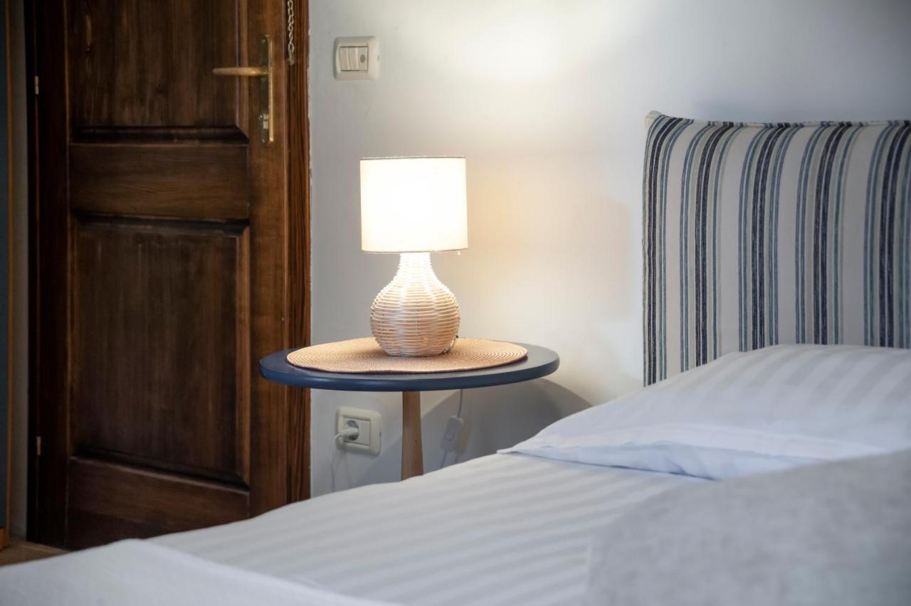 Revera Rooms 로비니 외부 사진